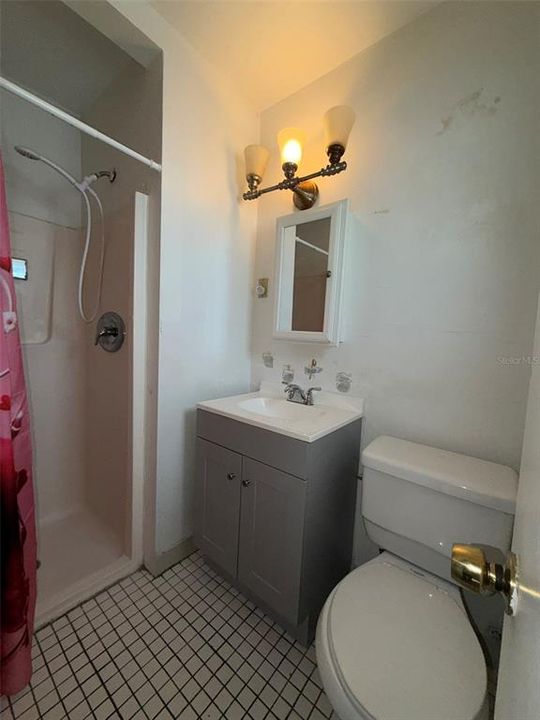 For Rent: $1,000 (0 beds, 1 baths, 500 Square Feet)