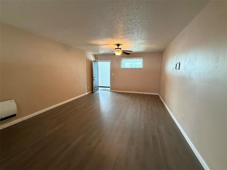 For Rent: $1,000 (0 beds, 1 baths, 500 Square Feet)