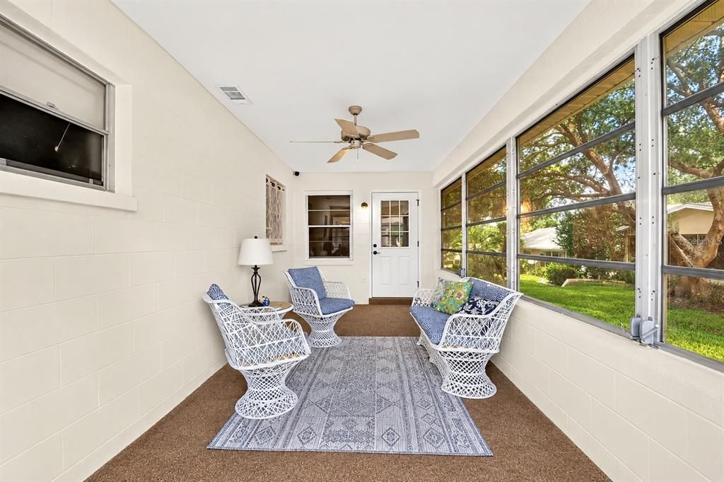 For Sale: $159,900 (2 beds, 2 baths, 1434 Square Feet)