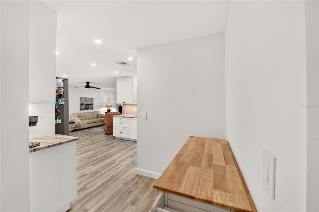 For Sale: $159,900 (2 beds, 2 baths, 1434 Square Feet)