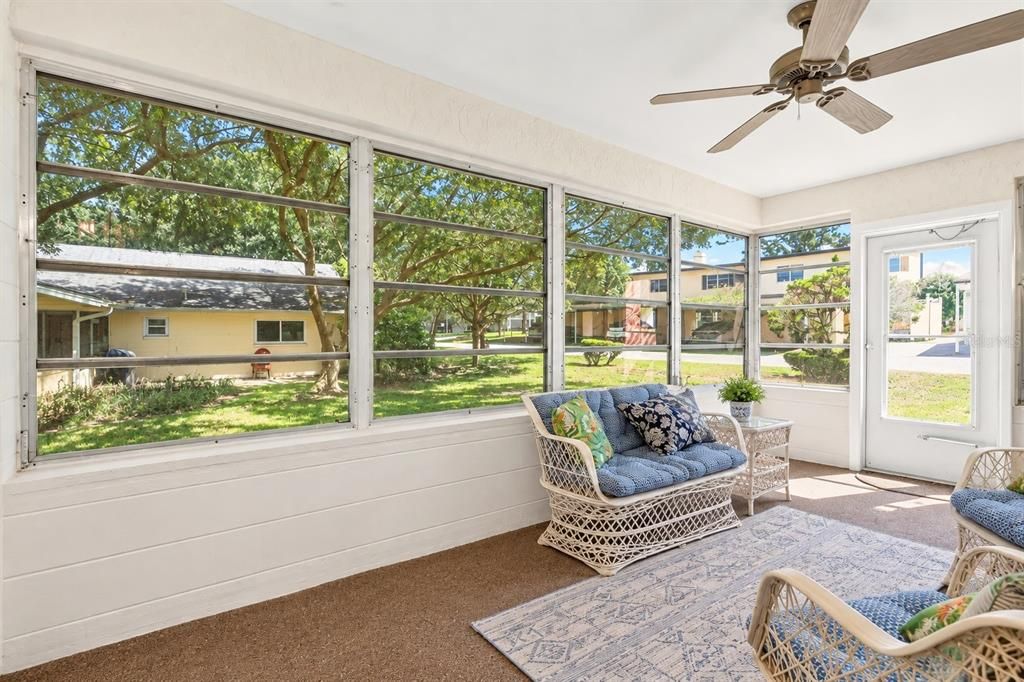 For Sale: $159,900 (2 beds, 2 baths, 1434 Square Feet)