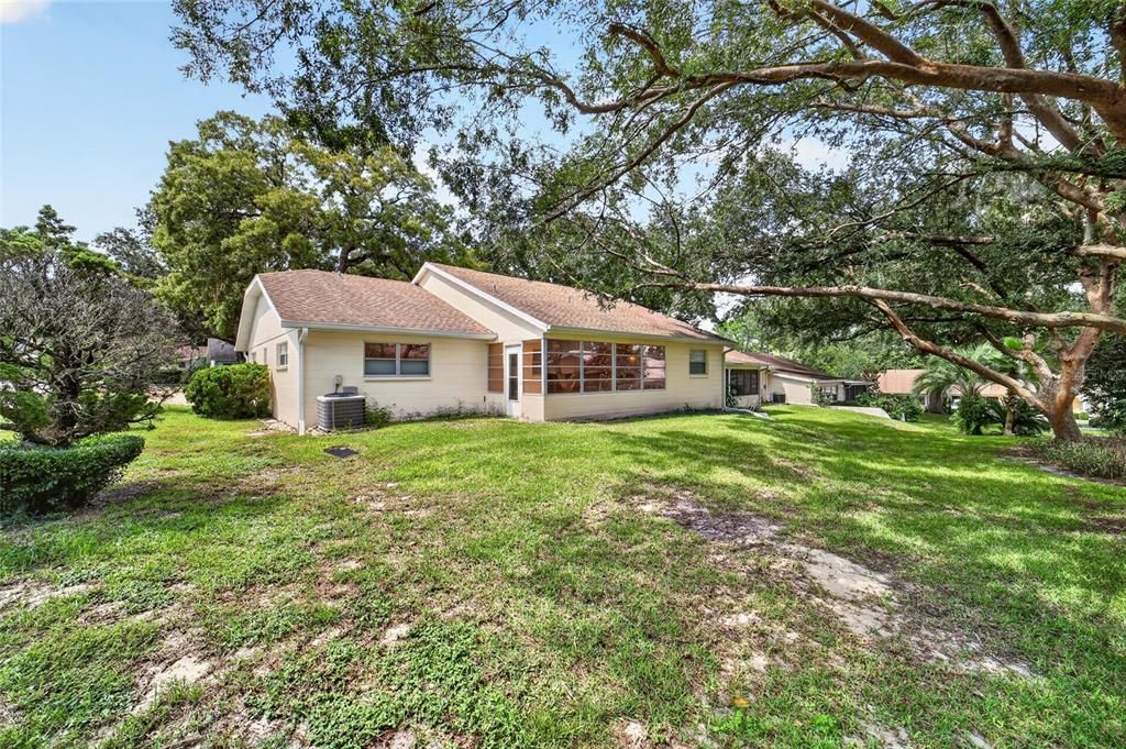 For Sale: $159,900 (2 beds, 2 baths, 1434 Square Feet)