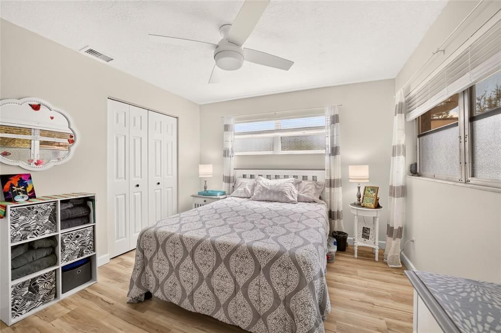 For Sale: $159,900 (2 beds, 2 baths, 1434 Square Feet)