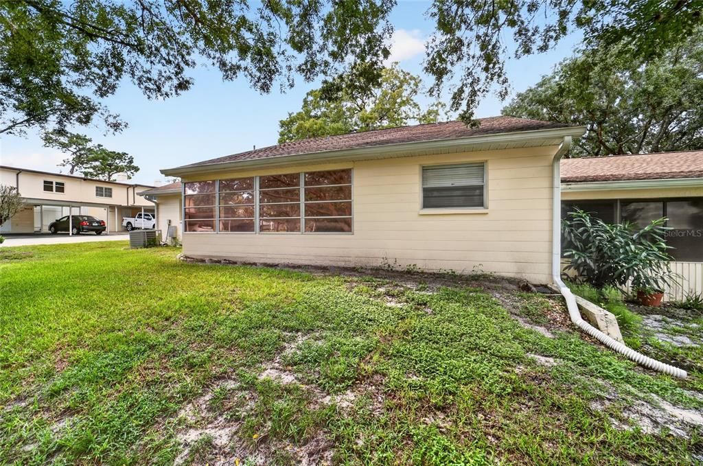 For Sale: $159,900 (2 beds, 2 baths, 1434 Square Feet)
