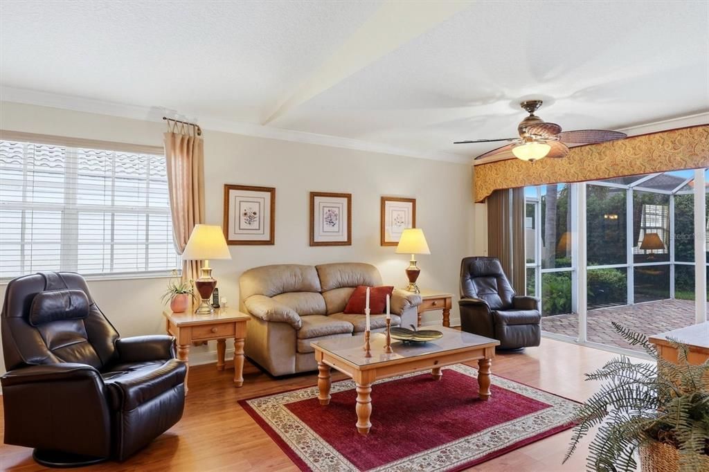 Active With Contract: $420,000 (2 beds, 2 baths, 1693 Square Feet)