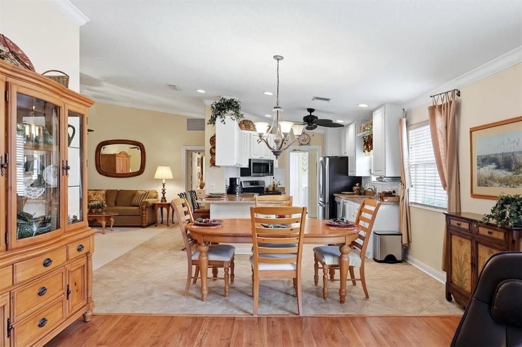 Active With Contract: $420,000 (2 beds, 2 baths, 1693 Square Feet)