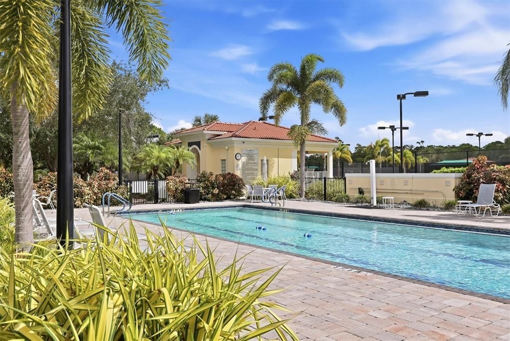 Active With Contract: $420,000 (2 beds, 2 baths, 1693 Square Feet)
