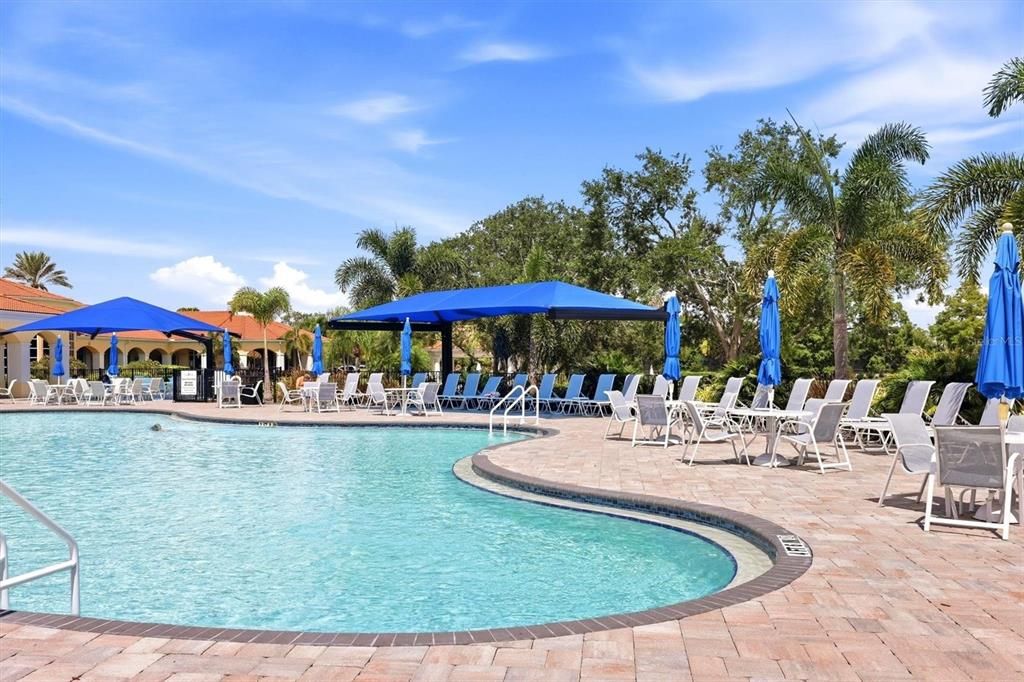 Active With Contract: $420,000 (2 beds, 2 baths, 1693 Square Feet)