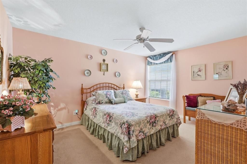 Active With Contract: $420,000 (2 beds, 2 baths, 1693 Square Feet)