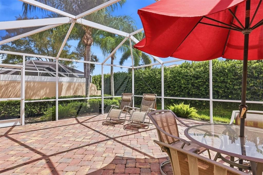 Active With Contract: $420,000 (2 beds, 2 baths, 1693 Square Feet)