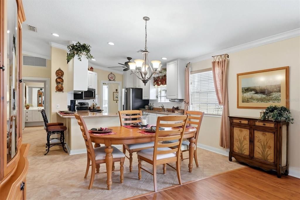 Active With Contract: $420,000 (2 beds, 2 baths, 1693 Square Feet)