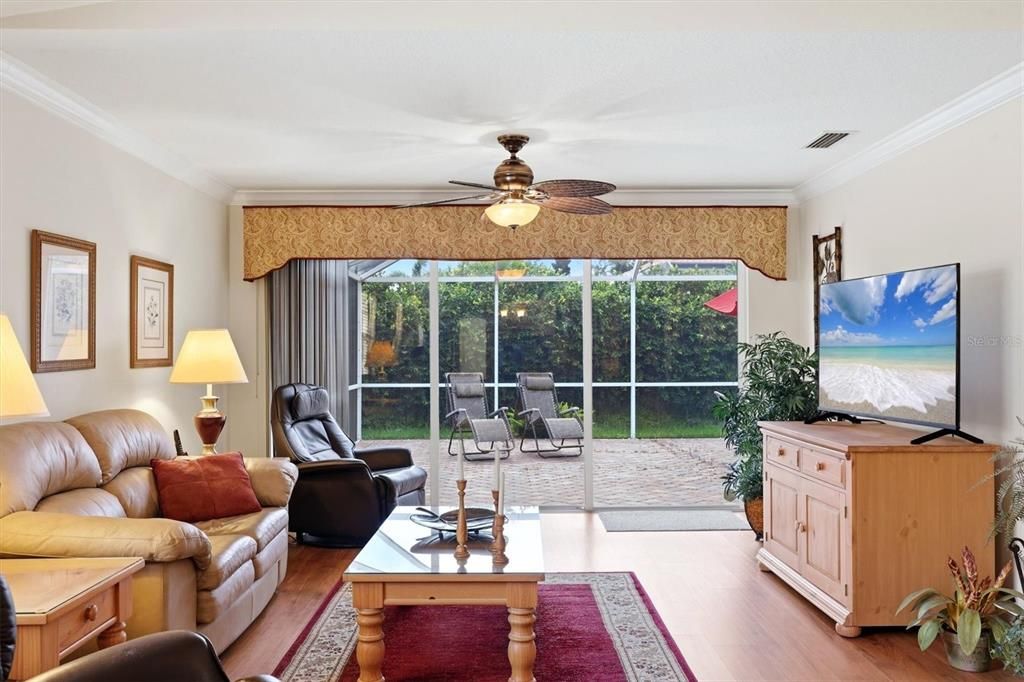 Active With Contract: $420,000 (2 beds, 2 baths, 1693 Square Feet)