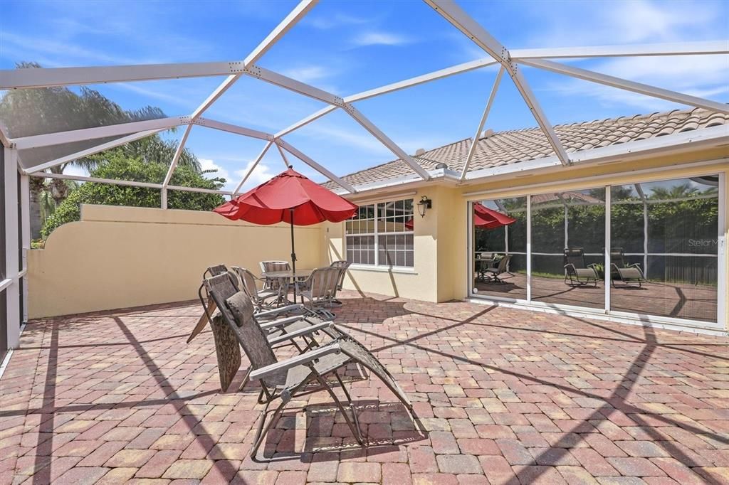 Active With Contract: $420,000 (2 beds, 2 baths, 1693 Square Feet)