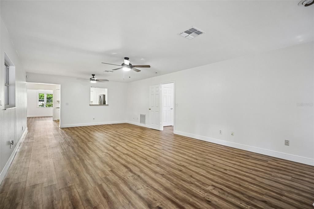 En Venta: $514,500 (3 camas, 2 baños, 1930 Pies cuadrados)