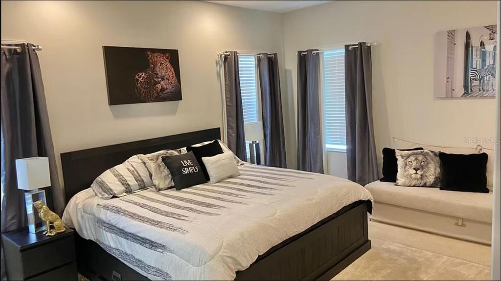 For Sale: $699,999 (5 beds, 5 baths, 3067 Square Feet)