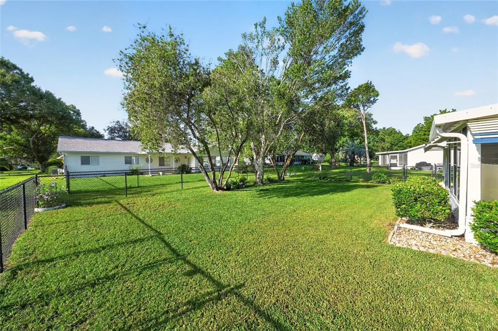 For Sale: $229,999 (2 beds, 2 baths, 1008 Square Feet)