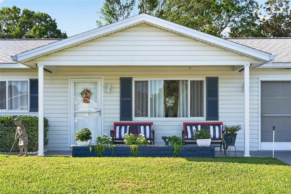 For Sale: $229,999 (2 beds, 2 baths, 1008 Square Feet)