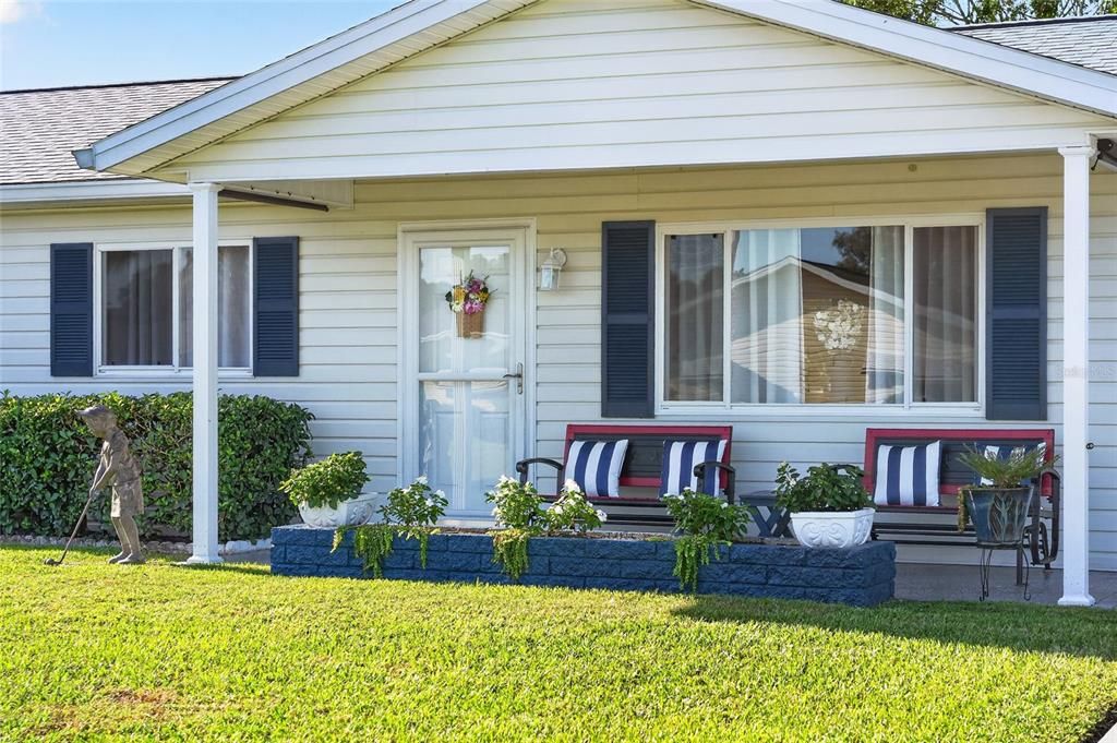 For Sale: $229,999 (2 beds, 2 baths, 1008 Square Feet)