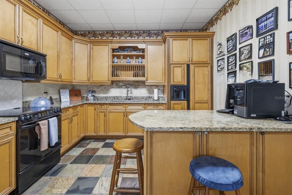 For Sale: $3,200,000 (0 beds, 0 baths, 8843 Square Feet)