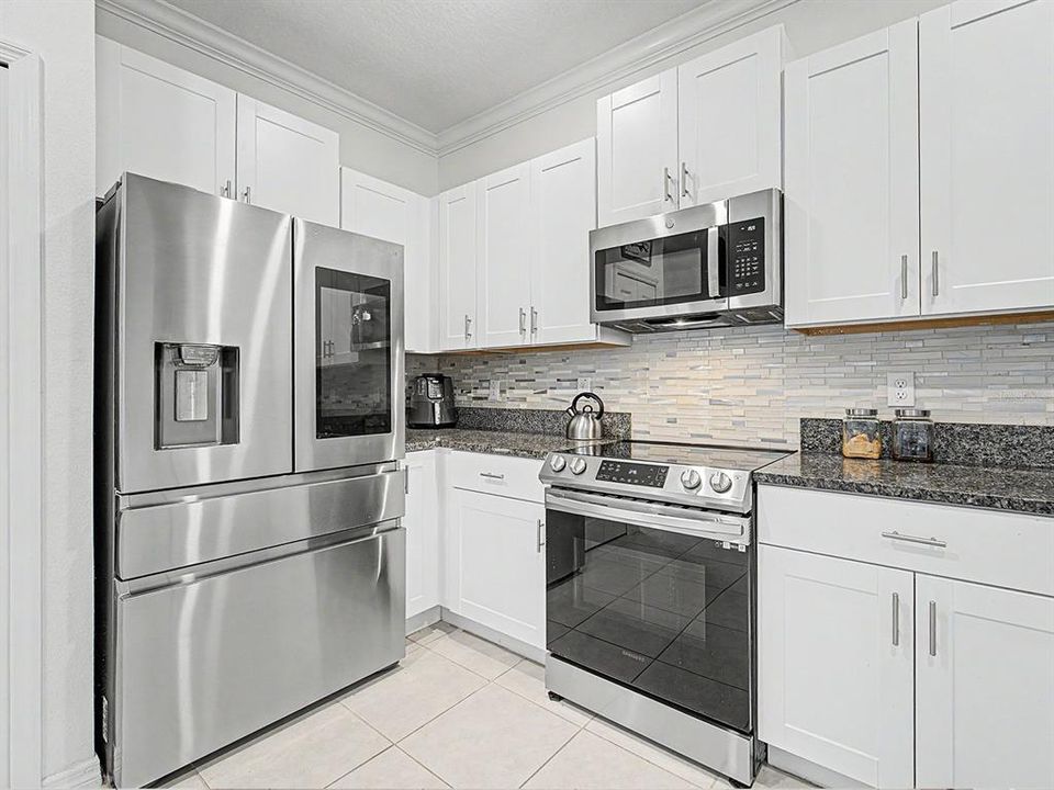 For Sale: $325,000 (3 beds, 2 baths, 1634 Square Feet)