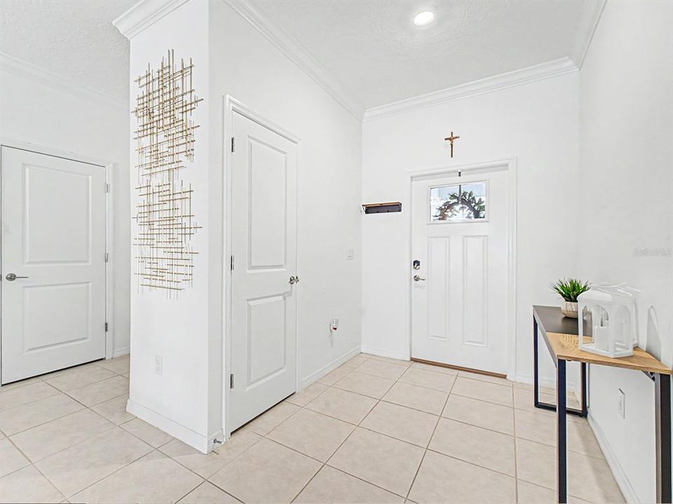 For Sale: $325,000 (3 beds, 2 baths, 1634 Square Feet)