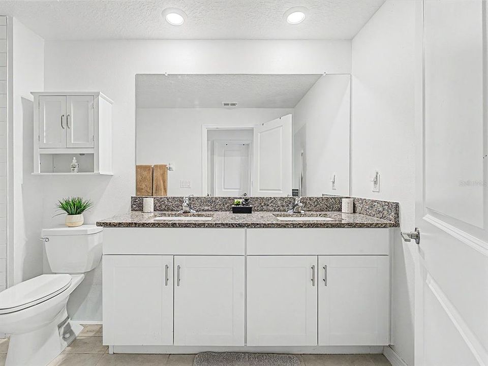 For Sale: $325,000 (3 beds, 2 baths, 1634 Square Feet)