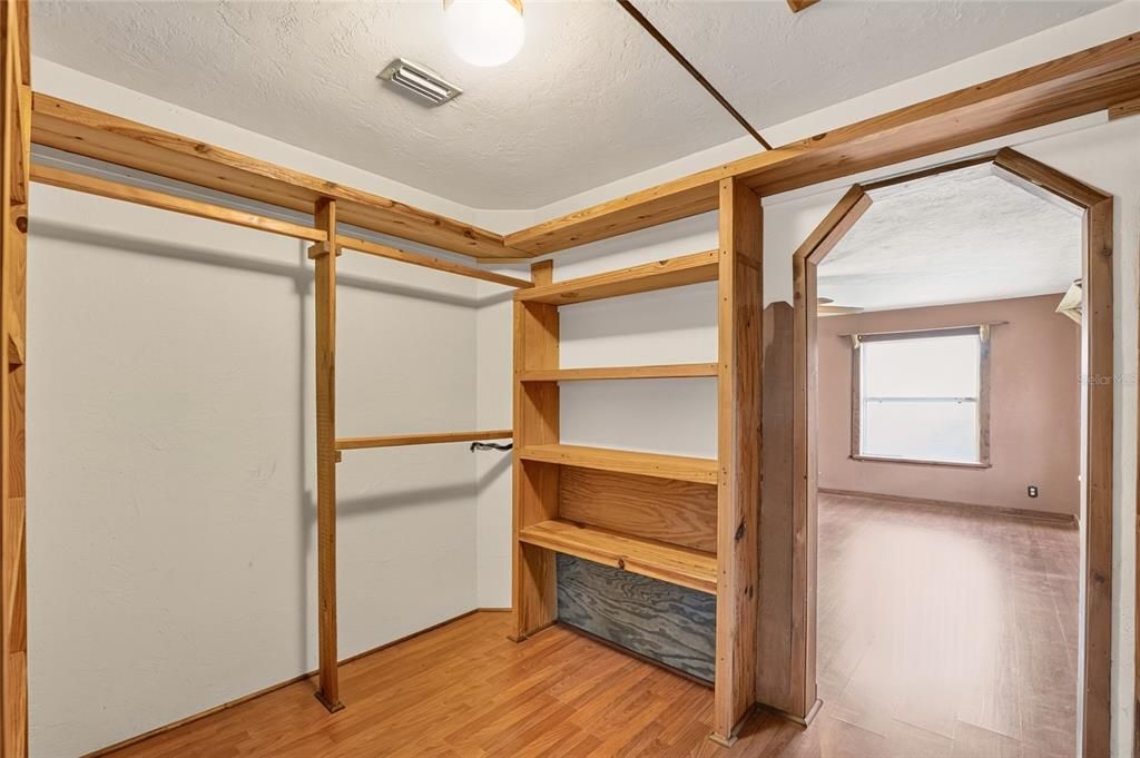 En Venta: $575,000 (3 camas, 3 baños, 2294 Pies cuadrados)