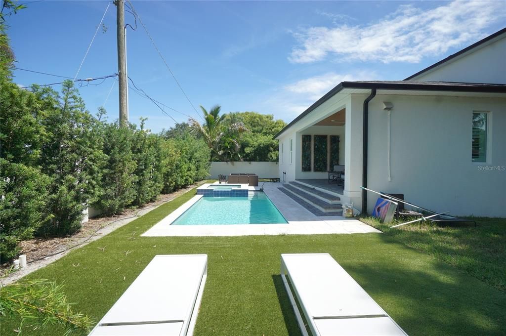 For Rent: $11,000 (4 beds, 3 baths, 3297 Square Feet)