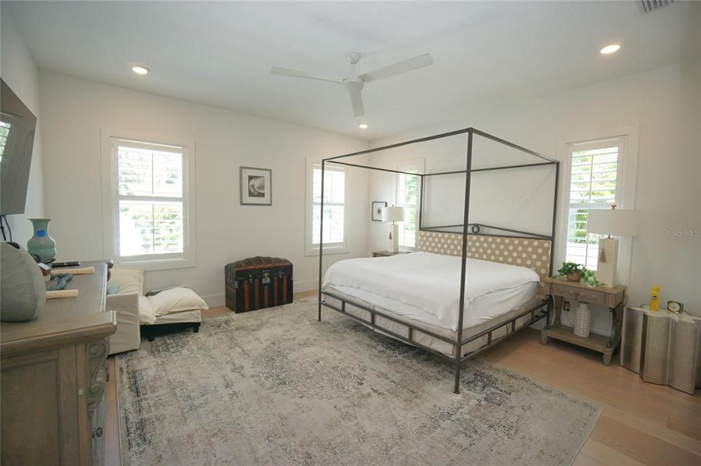 For Rent: $11,000 (4 beds, 3 baths, 3297 Square Feet)