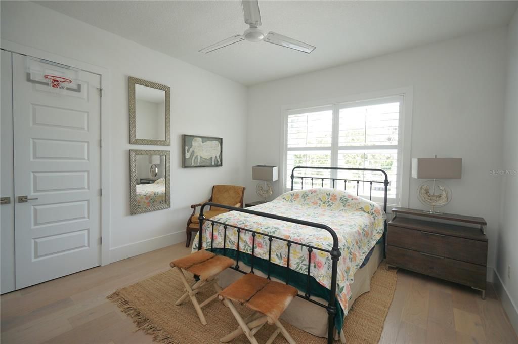 For Rent: $11,000 (4 beds, 3 baths, 3297 Square Feet)