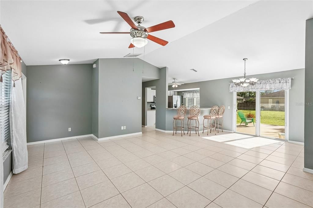 For Sale: $240,000 (3 beds, 2 baths, 1192 Square Feet)