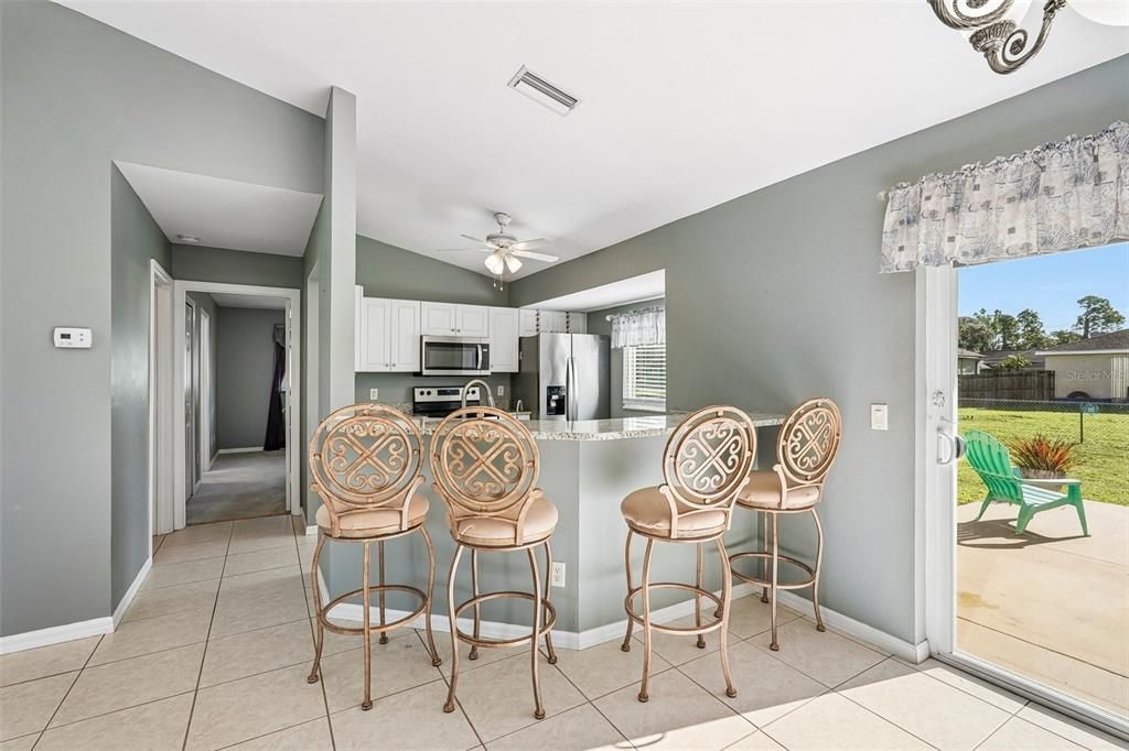 For Sale: $240,000 (3 beds, 2 baths, 1192 Square Feet)