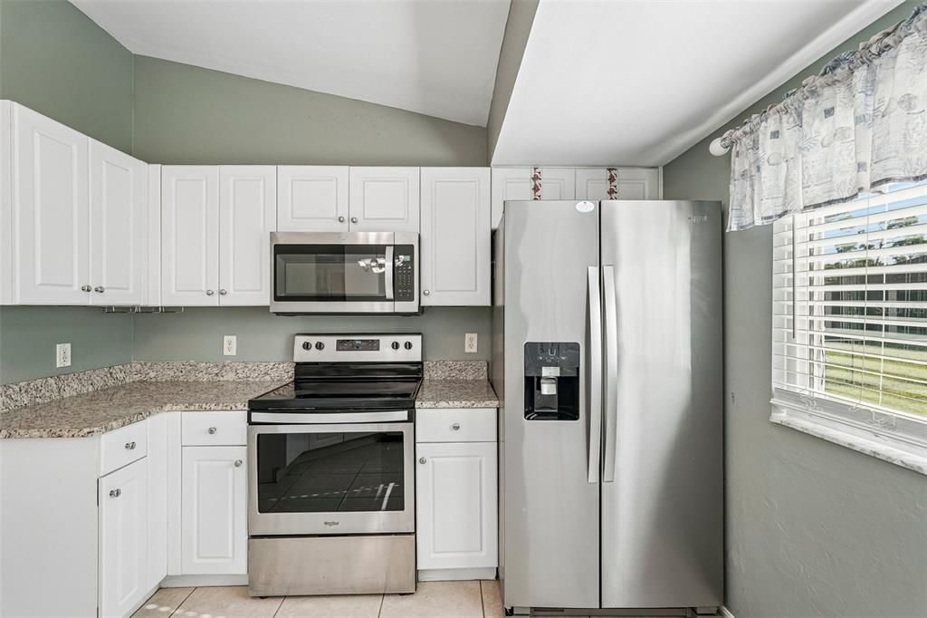 For Sale: $240,000 (3 beds, 2 baths, 1192 Square Feet)