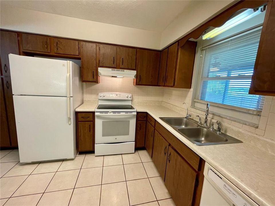 For Sale: $328,900 (3 beds, 2 baths, 1350 Square Feet)