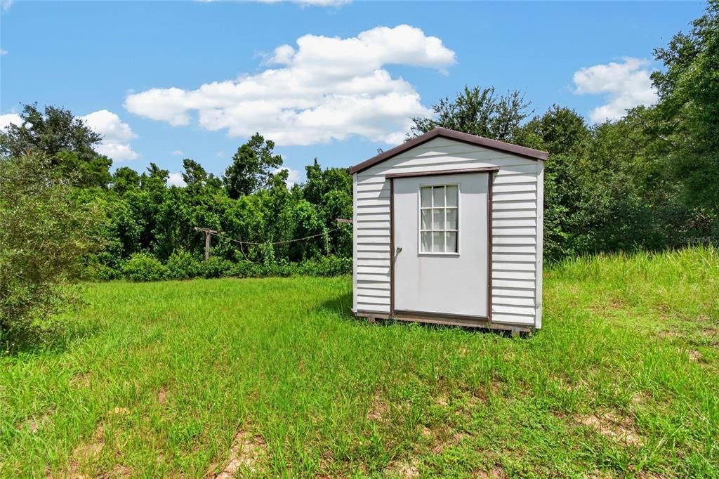 For Sale: $150,000 (3 beds, 2 baths, 984 Square Feet)