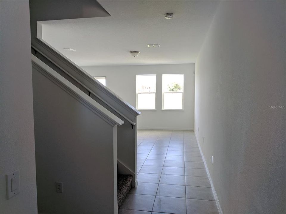 For Rent: $2,400 (3 beds, 2 baths, 1747 Square Feet)