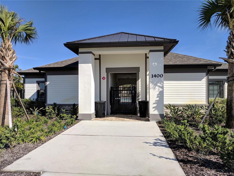 For Rent: $2,400 (3 beds, 2 baths, 1747 Square Feet)