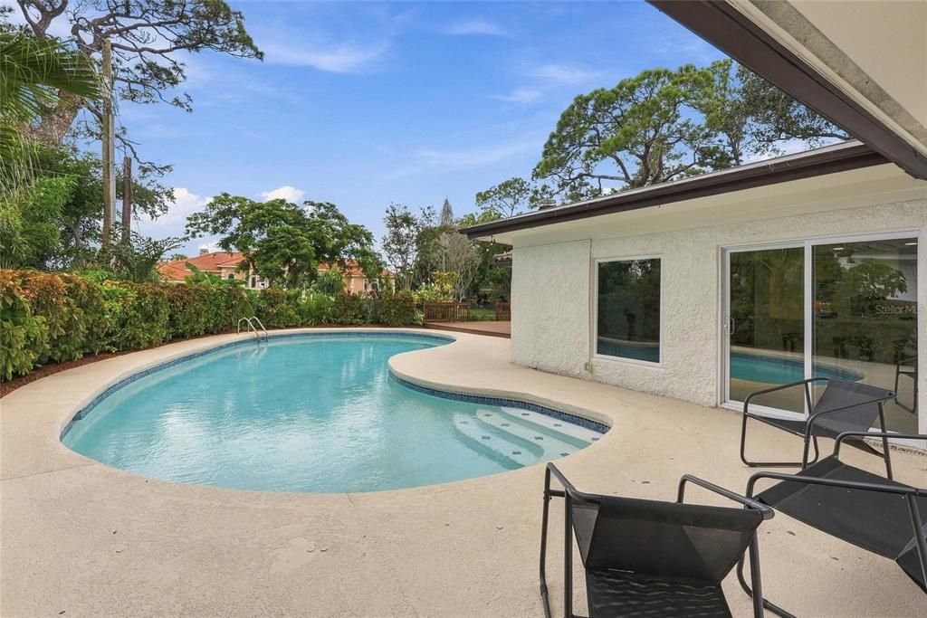 For Sale: $849,000 (4 beds, 3 baths, 2234 Square Feet)