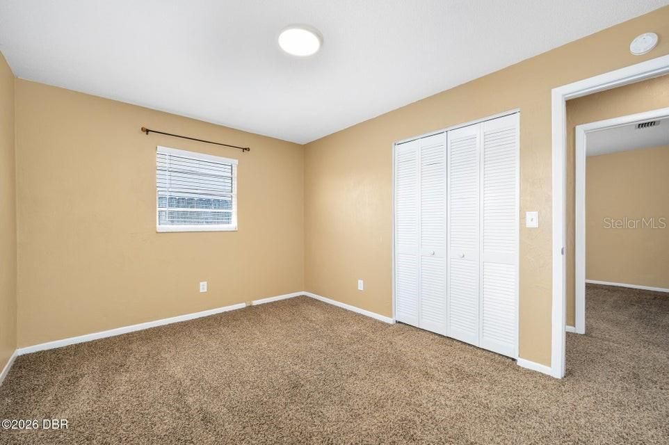 For Sale: $210,000 (2 beds, 1 baths, 910 Square Feet)
