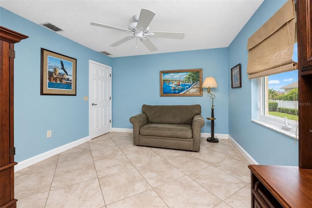 For Sale: $399,900 (3 beds, 2 baths, 1896 Square Feet)