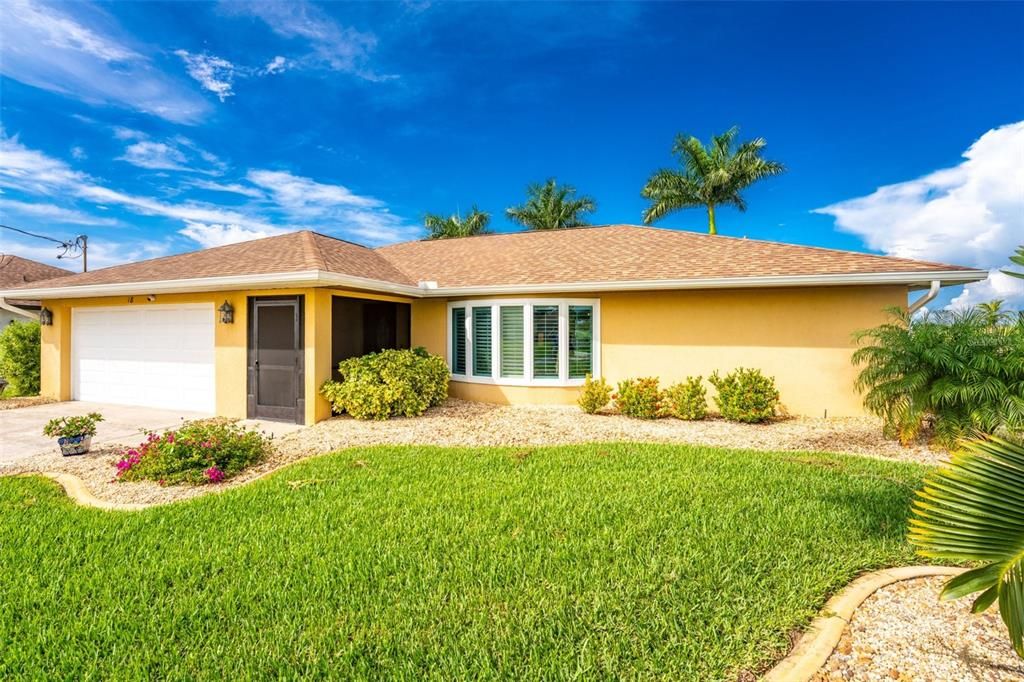 For Sale: $399,900 (3 beds, 2 baths, 1896 Square Feet)