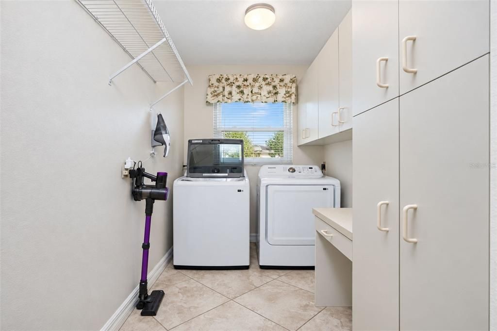 For Sale: $399,900 (3 beds, 2 baths, 1896 Square Feet)