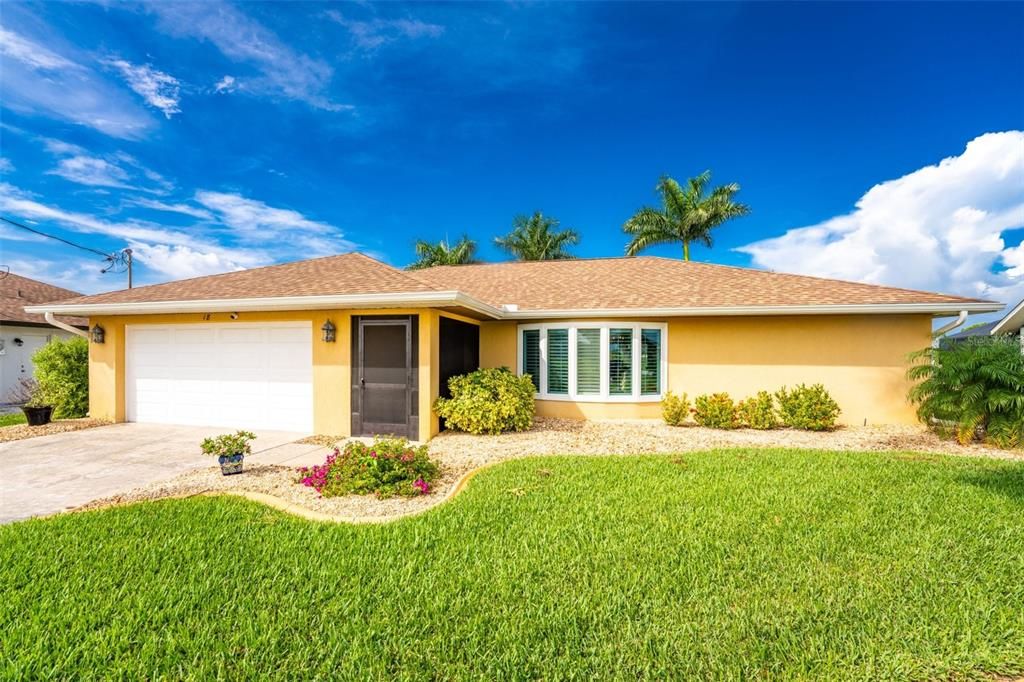 For Sale: $399,900 (3 beds, 2 baths, 1896 Square Feet)