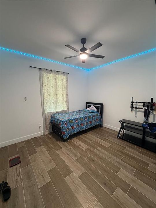 For Rent: $2,200 (3 beds, 2 baths, 1487 Square Feet)