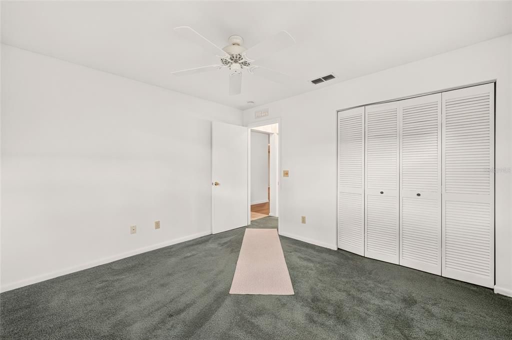En Venta: $174,900 (2 camas, 2 baños, 1709 Pies cuadrados)