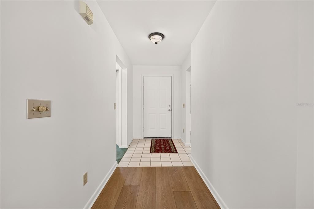 En Venta: $174,900 (2 camas, 2 baños, 1709 Pies cuadrados)