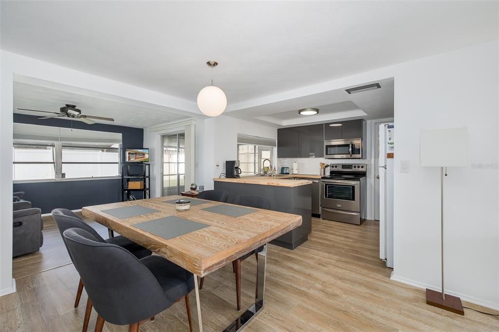 En Venta: $199,000 (2 camas, 2 baños, 1068 Pies cuadrados)