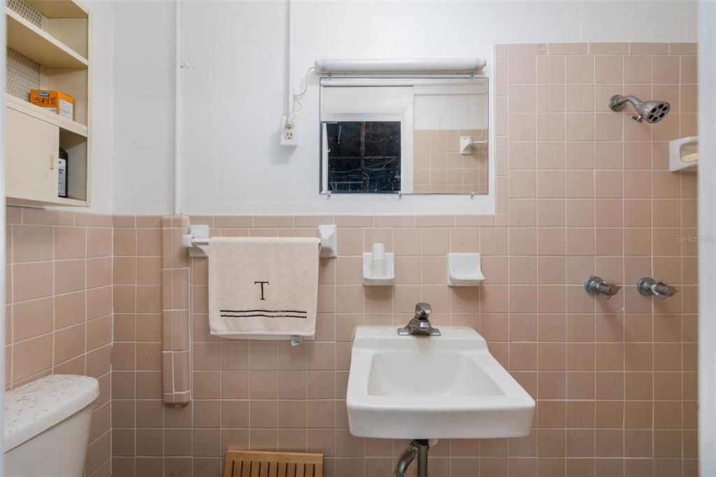 En Venta: $199,000 (2 camas, 2 baños, 1068 Pies cuadrados)