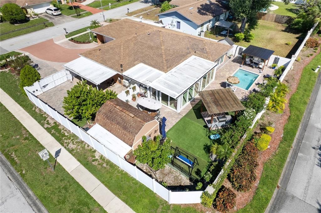 For Sale: $615,000 (4 beds, 3 baths, 1954 Square Feet)