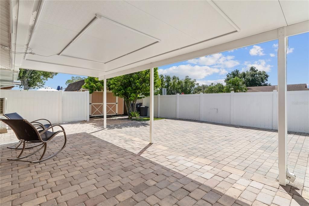 For Sale: $615,000 (4 beds, 3 baths, 1954 Square Feet)